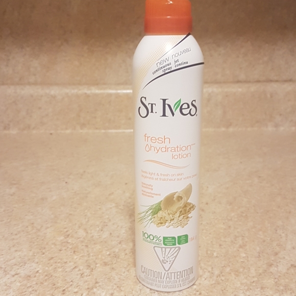 NWT St. Ives Fresh Hydration Lotion 184g